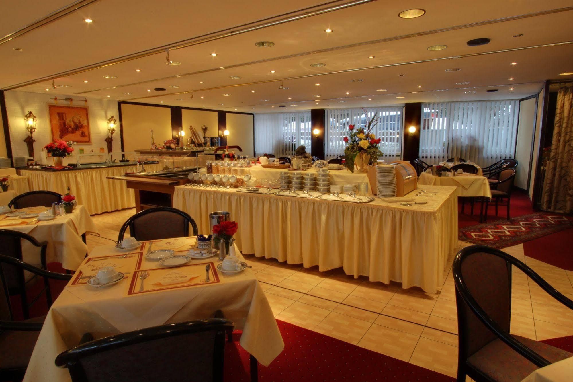 Hotel Grille Erlangen Bagian luar foto